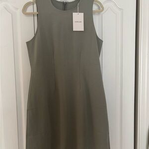 Everlane The Dream 90’s Shift Dress